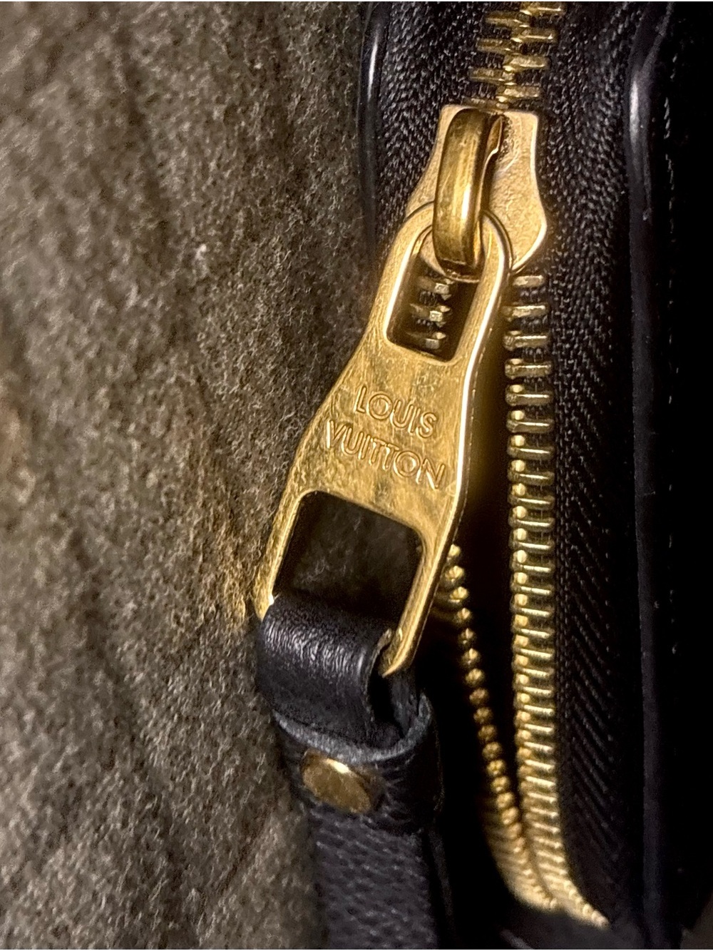 Louis Vuitton Black Zippy Wallet Black Monogram Empreinte leather AUTHENTIC - Picture 4 of 5